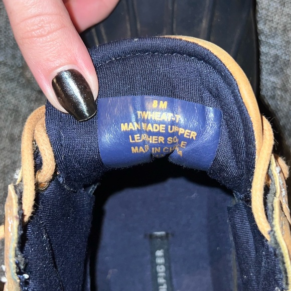 Tommy Hilfiger duck boots size 8 - Picture 2 of 4